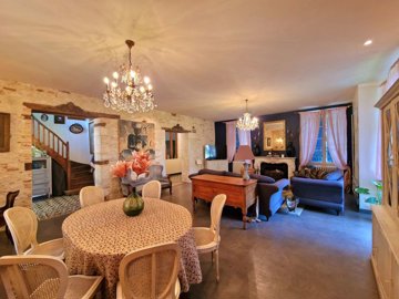 8453278e9cada850b141b5acb4b47c63f42900fbe4400