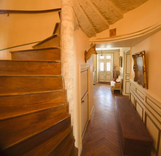 Image No.6-10 Bed House for sale