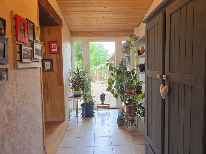 Image No.11-6 Bed House for sale