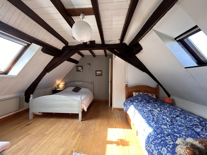 Image No.10-6 Bed House for sale