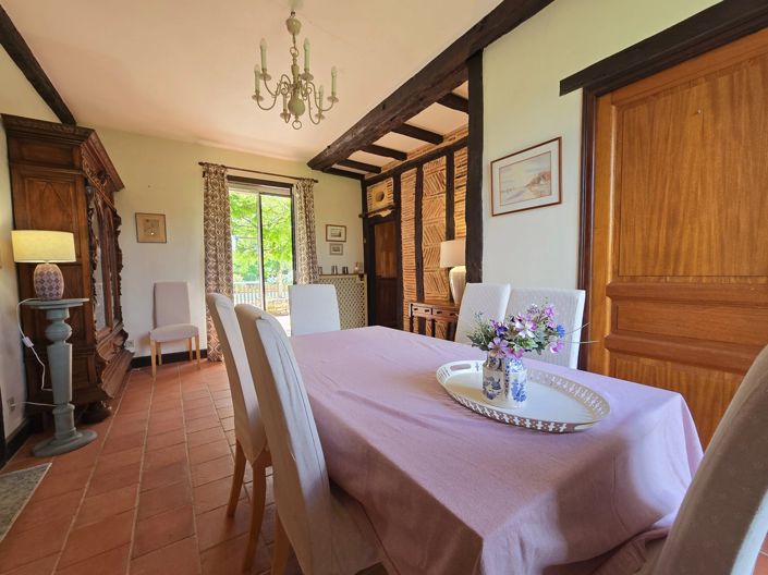 Image No.6-6 Bed House for sale