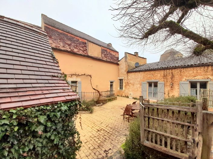 Image No.1-8 Bed Village House for sale