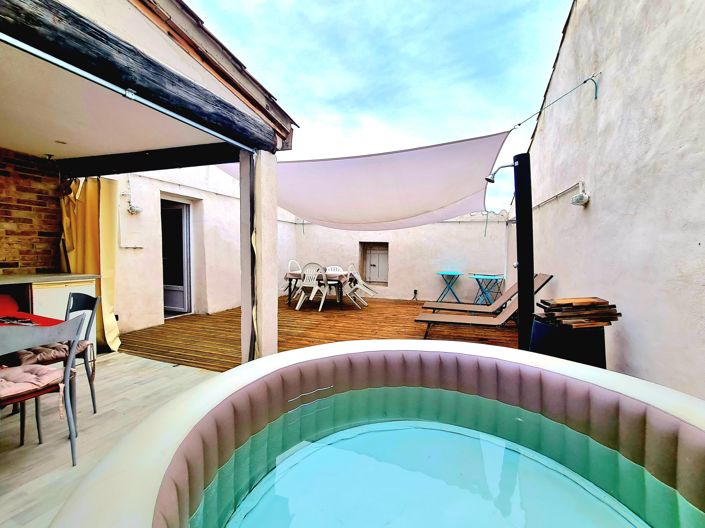 Image No.6-5 Bed House for sale