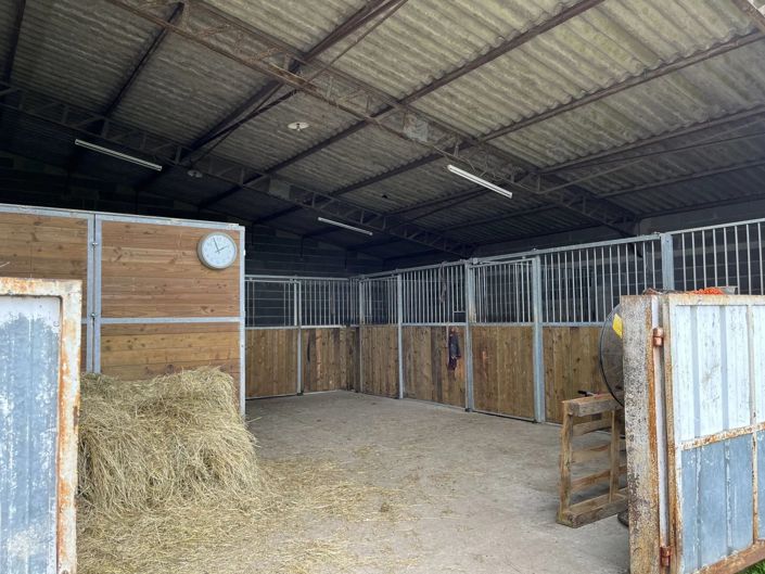 Image No.2-4 Bed House for sale