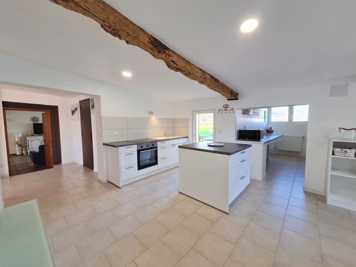 Image No.14-6 Bed House for sale