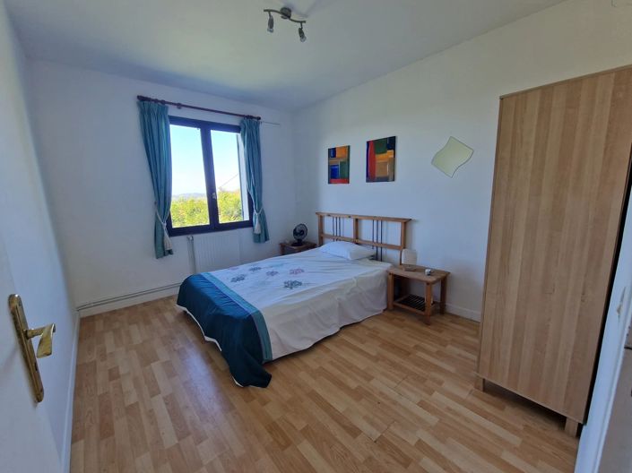 Image No.12-4 Bed House for sale