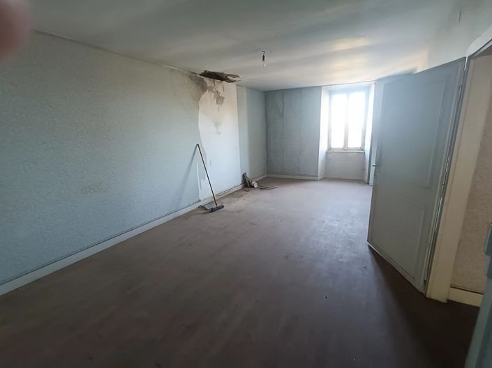 Image No.10-4 Bed House for sale