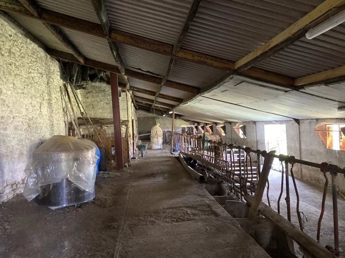 Image No.15-2 Bed Farmhouse for sale