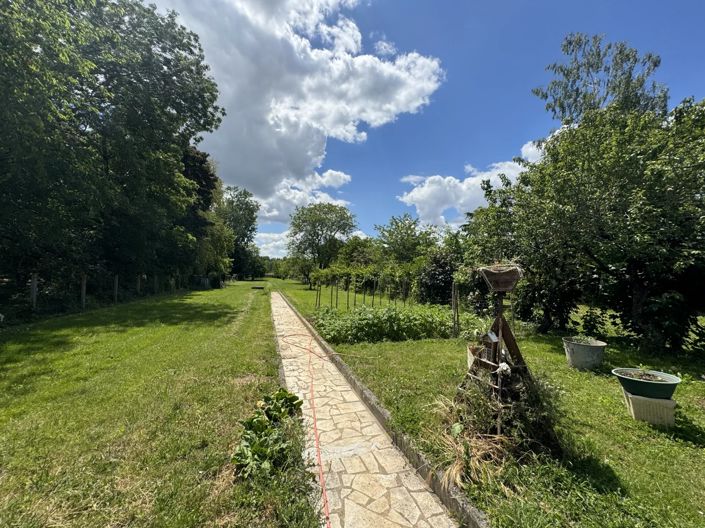 Image No.2-Maison de village de 5 chambres à vendre à Charente