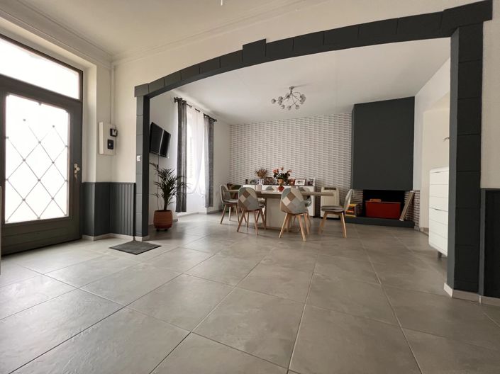 Image No.9-Maison de village de 5 chambres à vendre à Charente