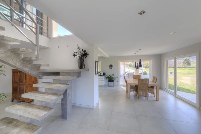 Image No.6-3 Bed House for sale