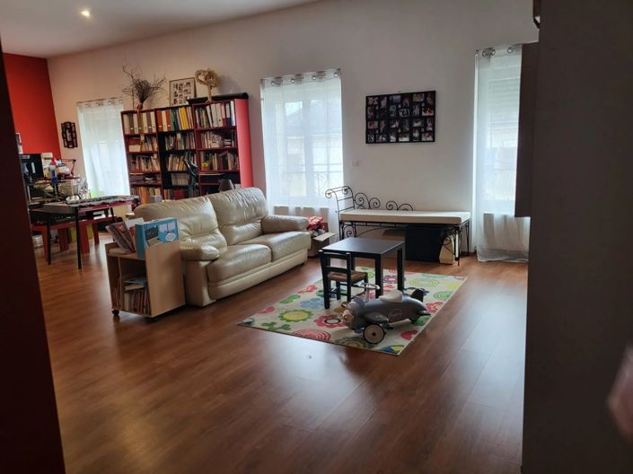 Image No.3-6 Bed House for sale