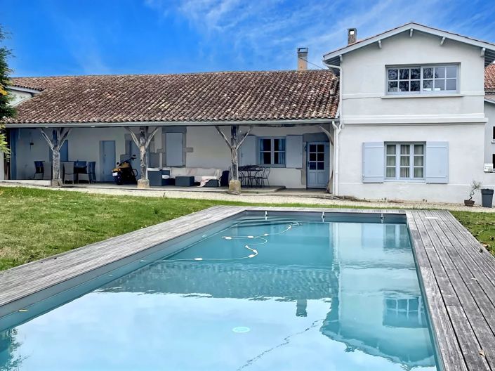 Image No.1-9 Bed House for sale