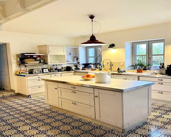 Image No.11-9 Bed House for sale