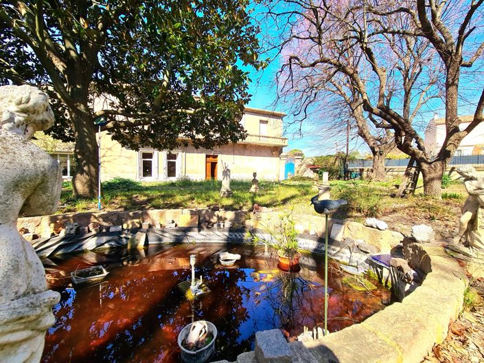 Image No.9-6 Bed House for sale