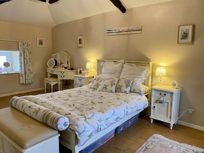 Image No.12-2 Bed House for sale