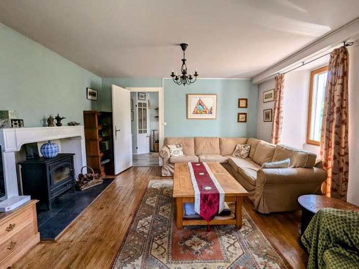 Image No.6-3 Bed House for sale