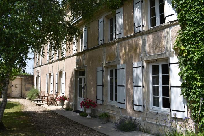 Image No.1-Maison de village de 15 chambres à vendre à Néré