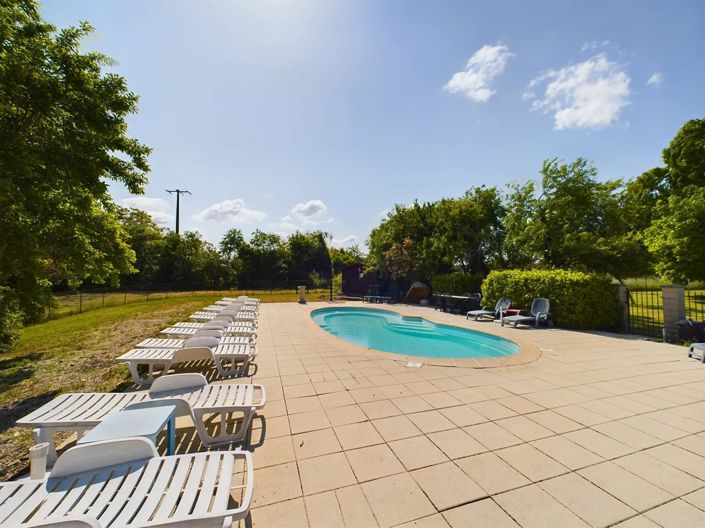 Image No.2-15 Bed Village House for sale