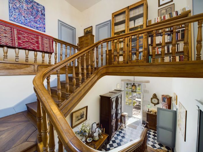 Image No.8-11 Bed House for sale