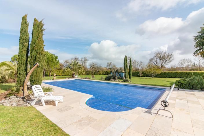 Image No.2-5 Bed House for sale