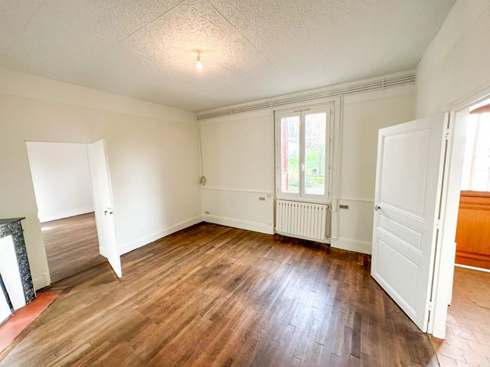 Image No.9-3 Bed House for sale