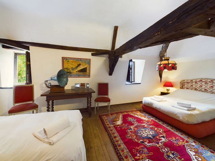 Image No.13-9 Bed House for sale