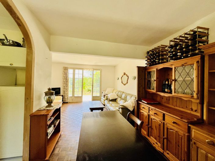 Image No.14-4 Bed House for sale