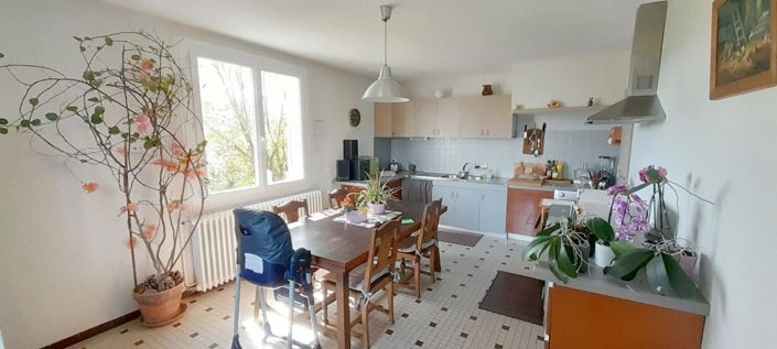 Image No.9-7 Bed House for sale