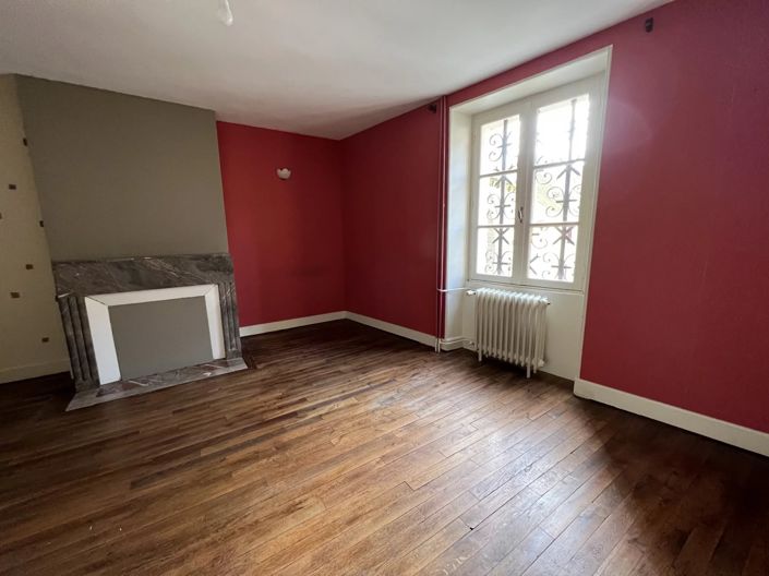 Image No.7-7 Bed Village House for sale