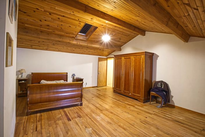 Image No.15-3 Bed House for sale