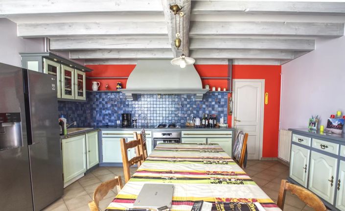 Image No.10-3 Bed House for sale