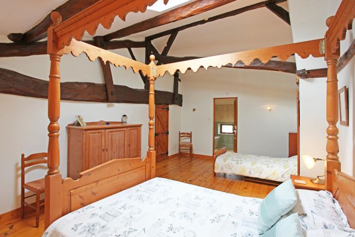 Image No.10-4 Bed House for sale