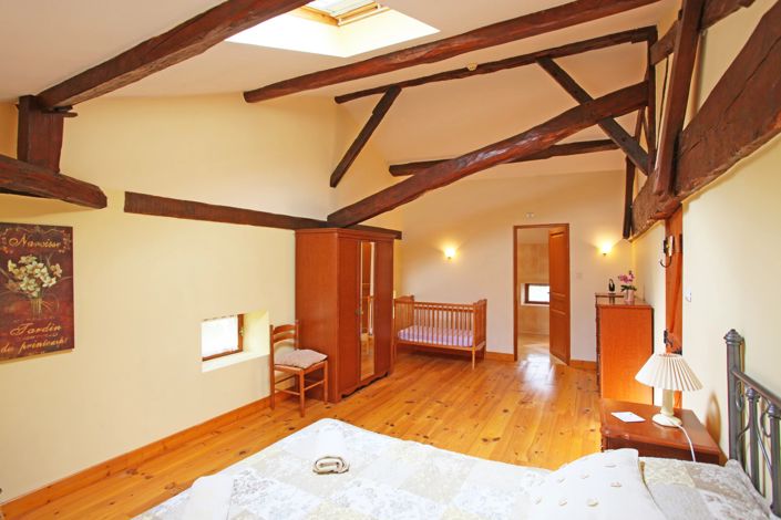 Image No.14-4 Bed House for sale