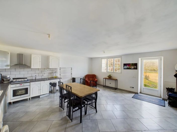 Image No.11-15 Bed House for sale