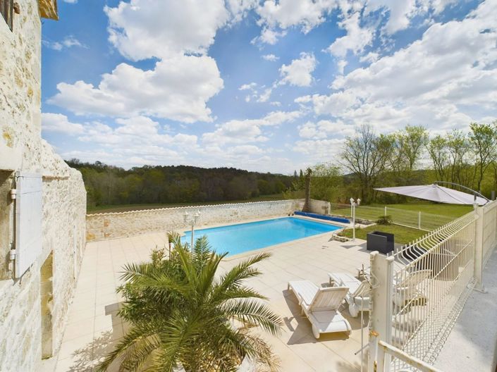 Image No.10-15 Bed House for sale