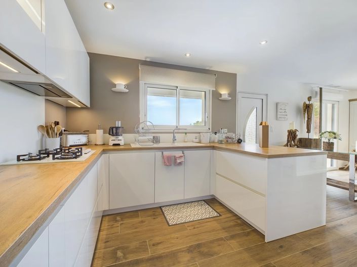 Image No.5-3 Bed House for sale