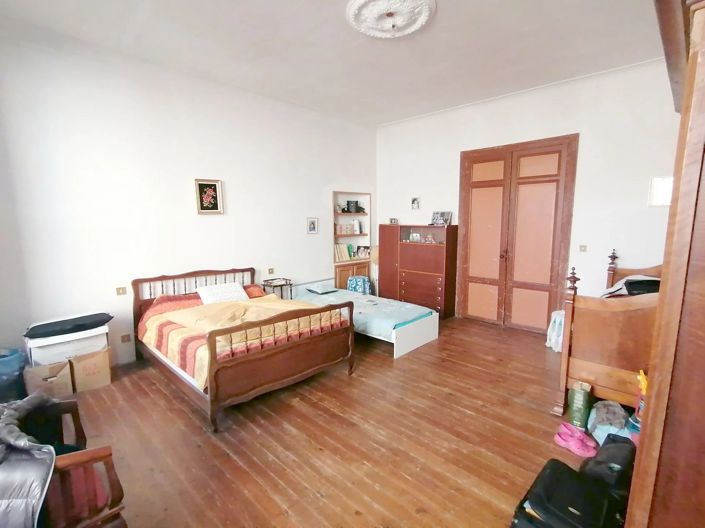 Image No.10-4 Bed Village House for sale