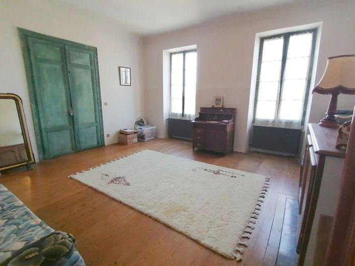 Image No.11-4 Bed Village House for sale