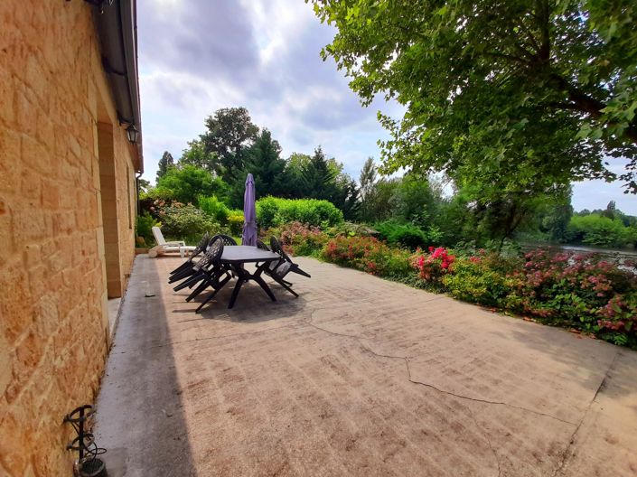 Image No.13-5 Bed House for sale