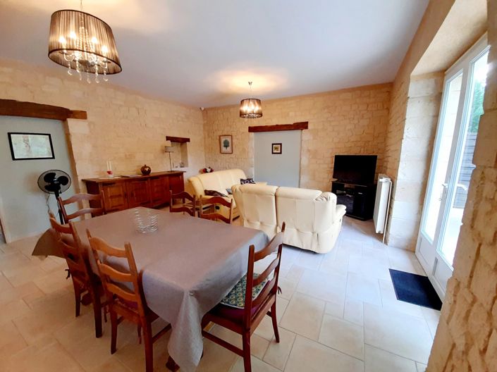 Image No.10-5 Bed House for sale