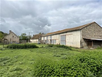1 - Saint-Léomer, Farmhouse