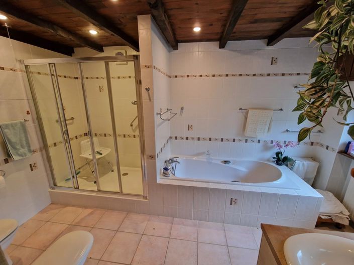 Image No.4-3 Bed Village House for sale