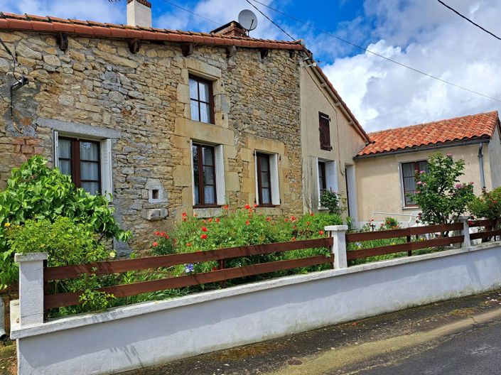 Image No.1-Maison de 2 chambres à vendre à Joussé