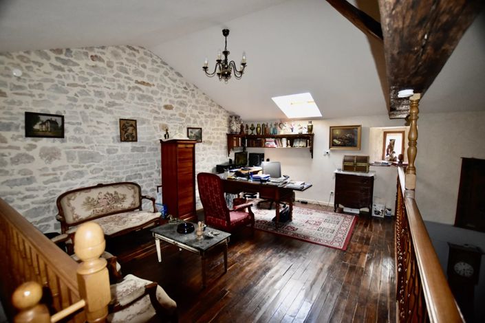 Image No.8-7 Bed Village House for sale