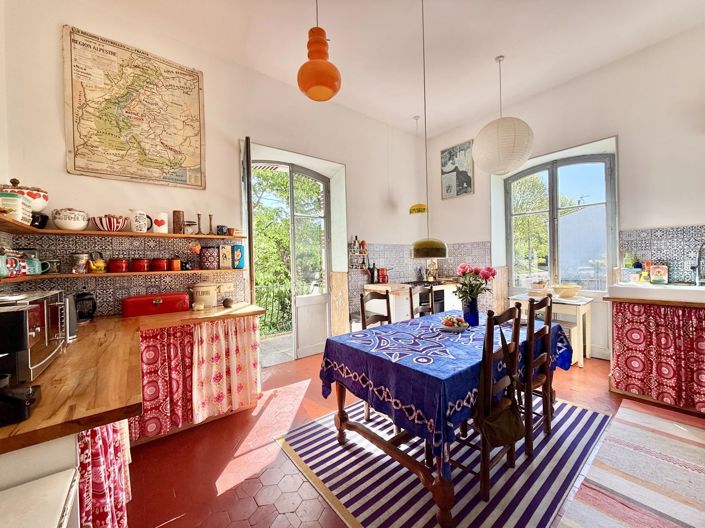 Image No.3-5 Bed House for sale