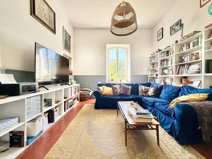 Image No.6-5 Bed House for sale