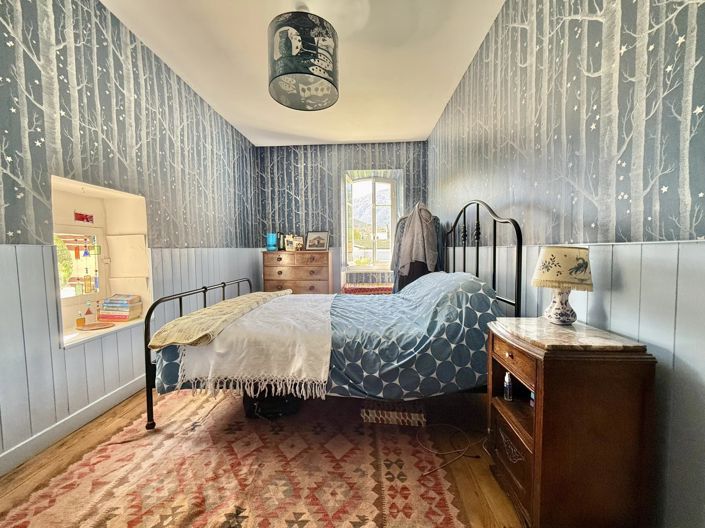 Image No.8-5 Bed House for sale
