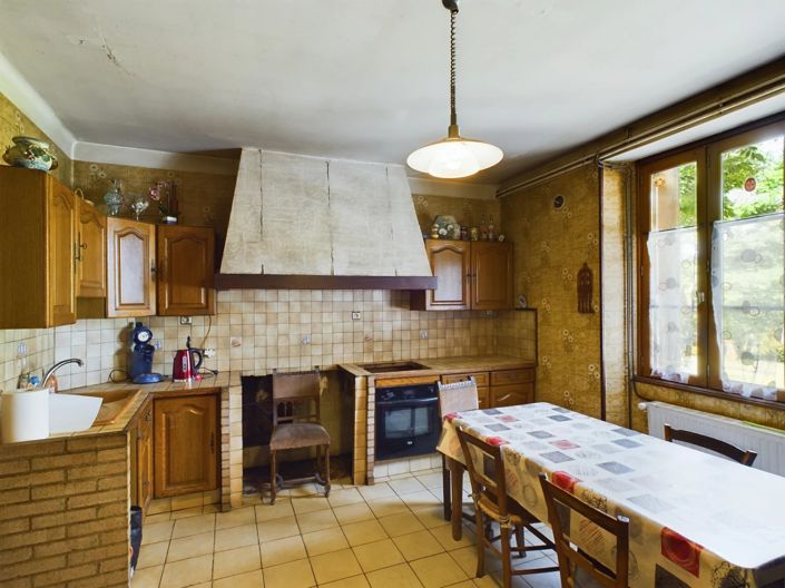 Image No.3-4 Bed House for sale