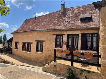 1 - Saint-Jory-las-Bloux, Maison de village
